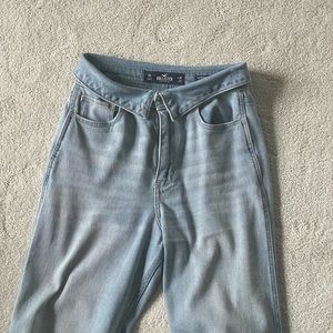 Hollister ultra high-ride mom jeans